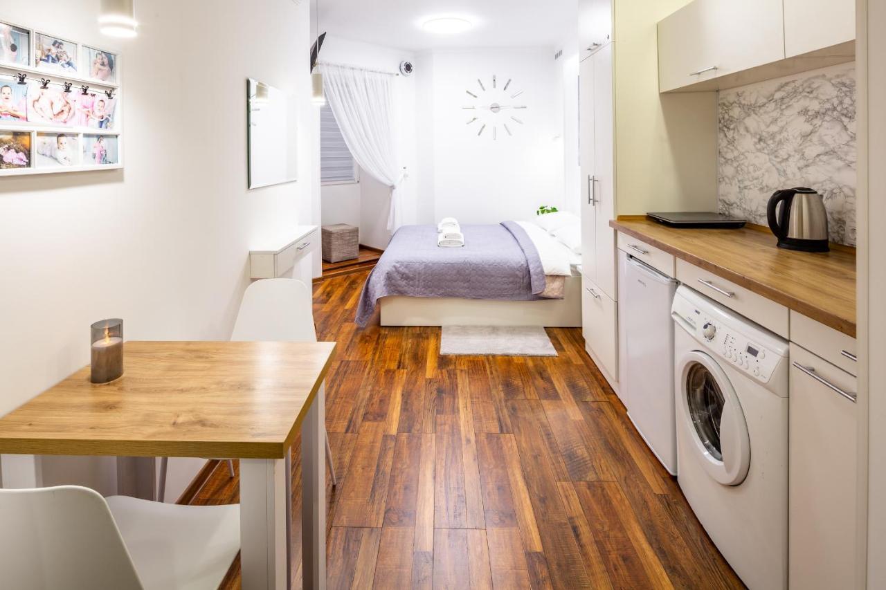 Cozy Apartments Center Lviv Buitenkant foto